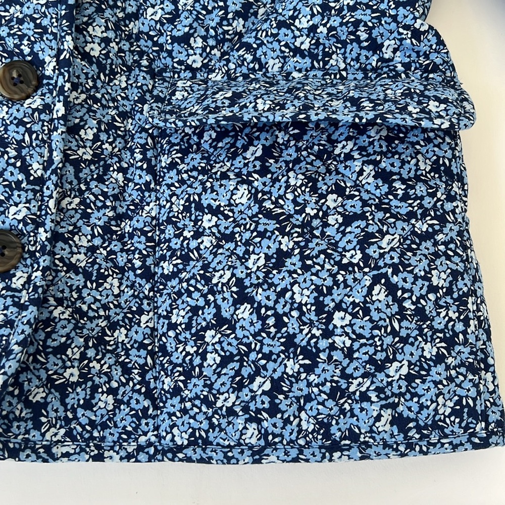 J. Crew Blue Floral Quilted Jacket. Size 2 - Picture 7 of 9